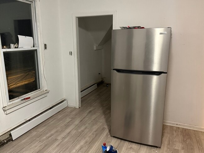 Kitchen & pantry - 13 S 1st St Unit 3