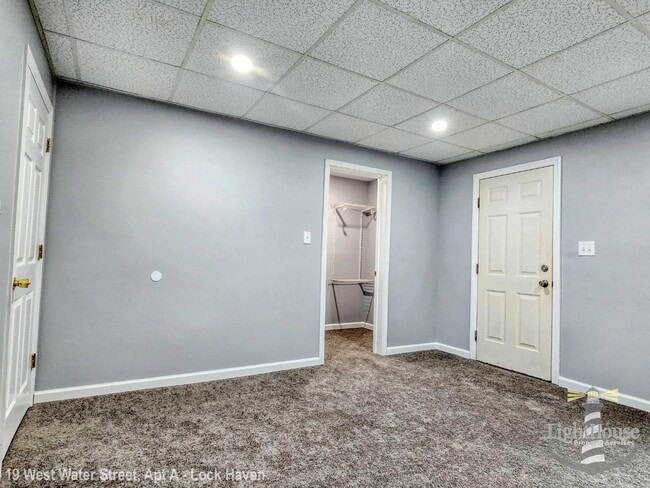 Photo - 19 E Water St