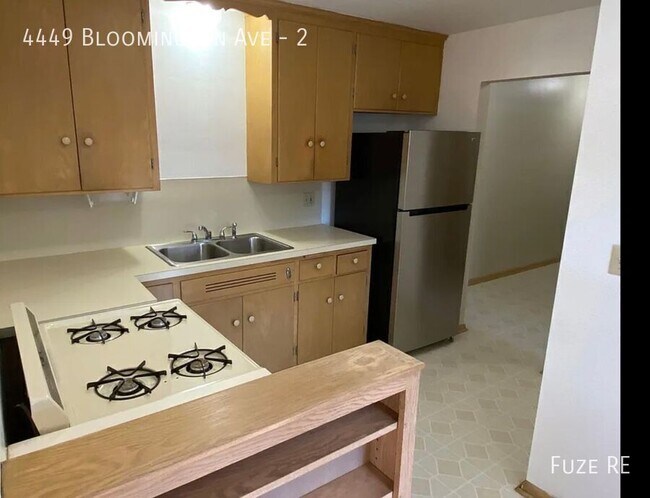 Photo - 4449 Bloomington Ave Unidad 2