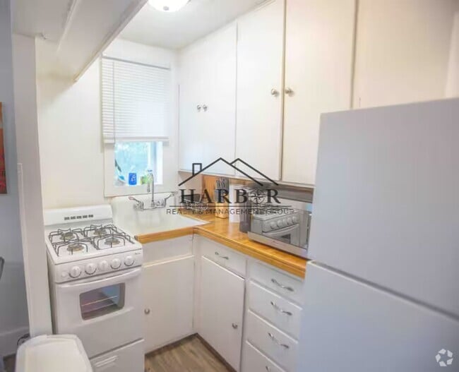 Building Photo - 212 7th St NW Unit 3 Rental