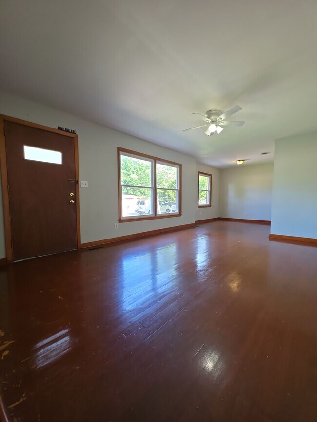 Photo - 3204 Berkley St SW