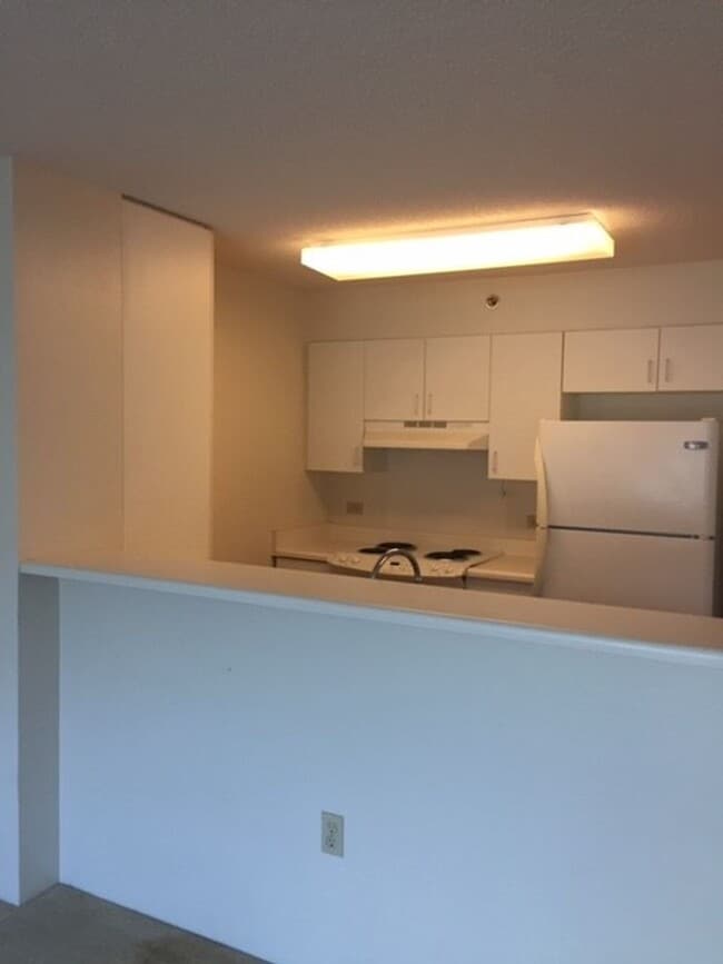 Photo - **COUNTRY CLUB VILLAGE 6 1BD/1BA/2PK CONDO FOR RENT!** Unit 606