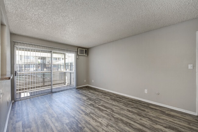 Chardonnay Ridge | One Bedroom Living Room
