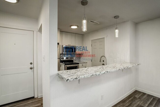 Photo - 1625 N Murray Blvd