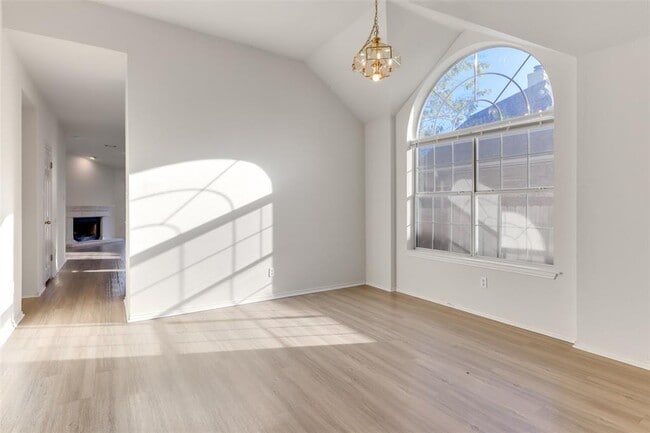 Photo - 15437 Ozone Pl