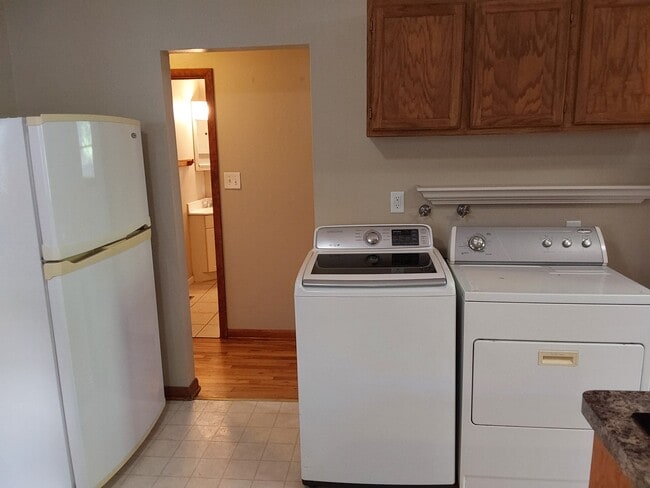 Photo - 1130 W Myrtle St