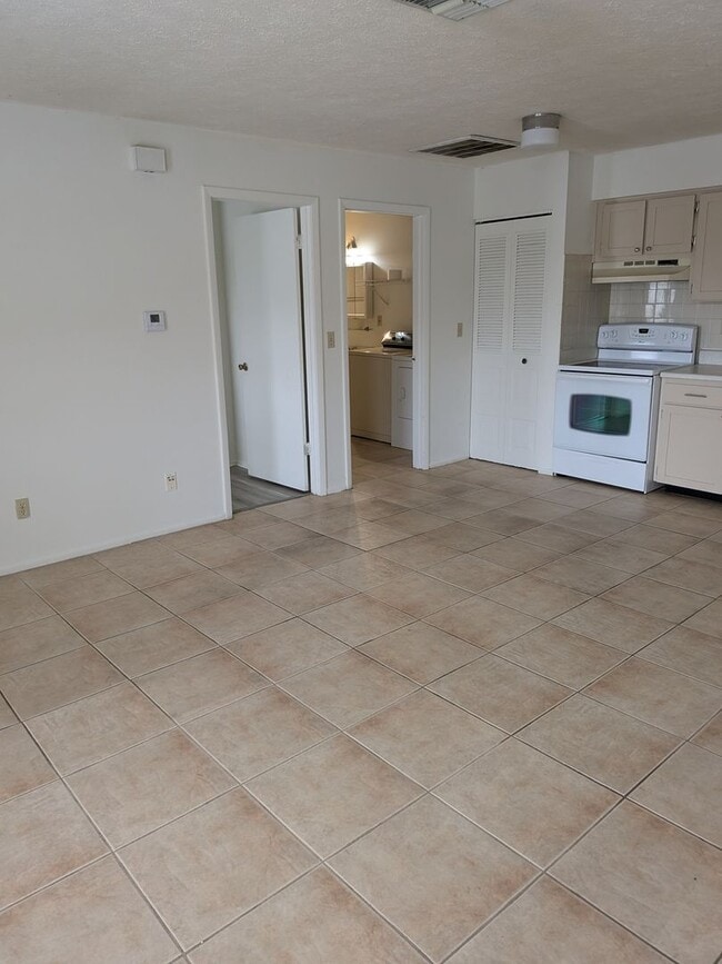 Photo - 1 bed/1 bath $1000/month in Dade City!