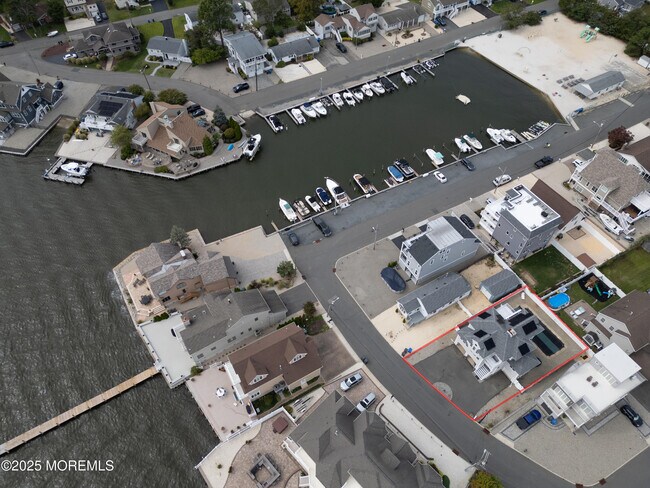 Photo - 42 Bay Breeze Dr