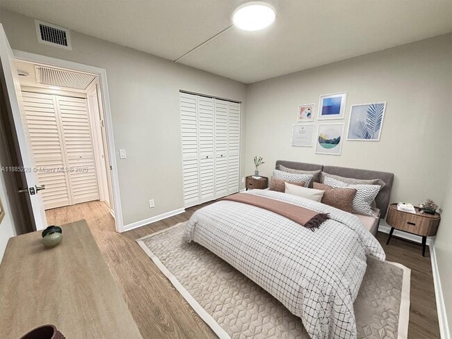 Photo - 901 SW 128th Ave Unidad 208E