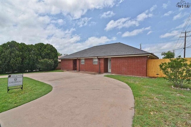 Photo - 4700 Cypress Ave