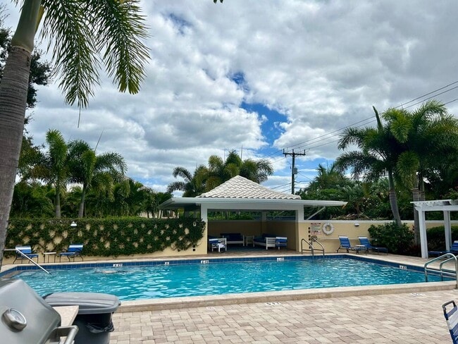 Photo - 1 SE Turtle Creek Dr Unit B