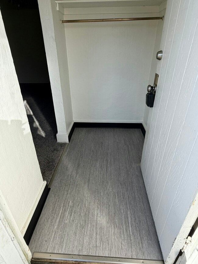 Photo - 3817-3819 Brighton Road, Unit 3819