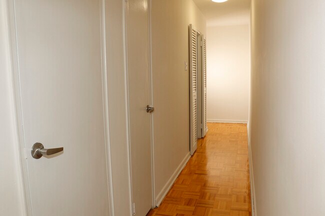 Photo - Denewood Apartments