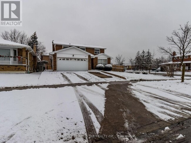 Photo - 440 Rutherford Rd N