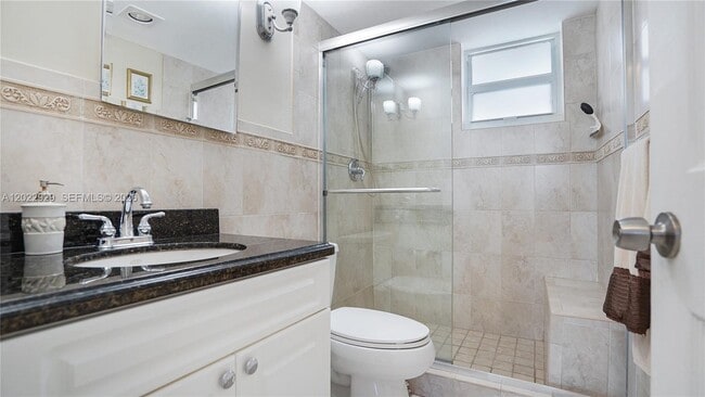 1750 James Ave Unit 9J