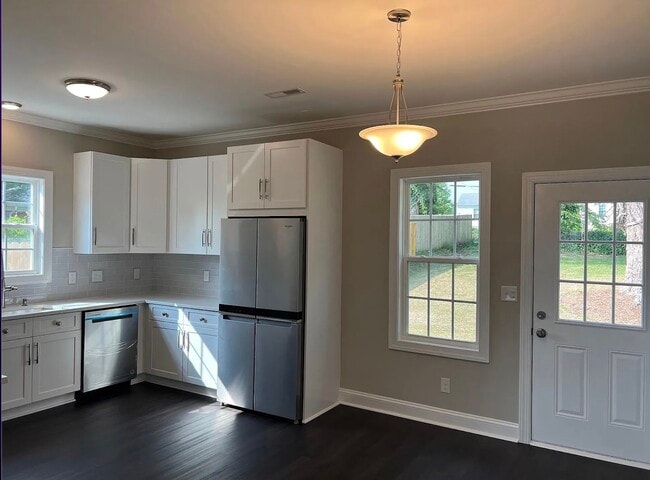 Photo - 1143 Plaid St