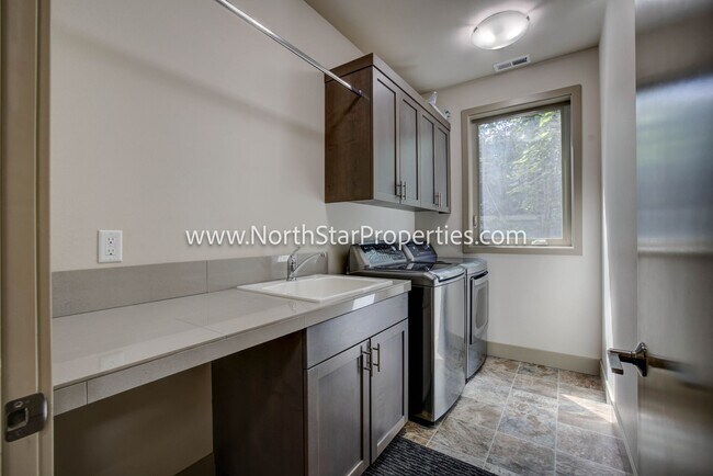 Photo - Town home located in west side Bend