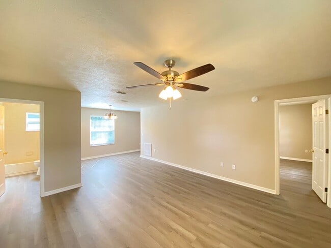 Photo - Cannot be shown until MAY!!!Great Home in quiet Belleview Neighborhood 3/2/1 - ***Won't Last***