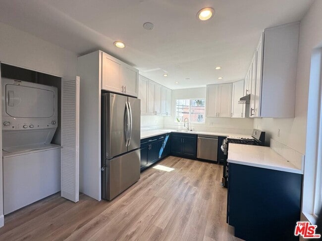 Building Photo - 1462 S Wooster St Unit 6 Rental