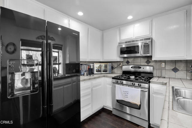 19431 Sherman Way Unit 6