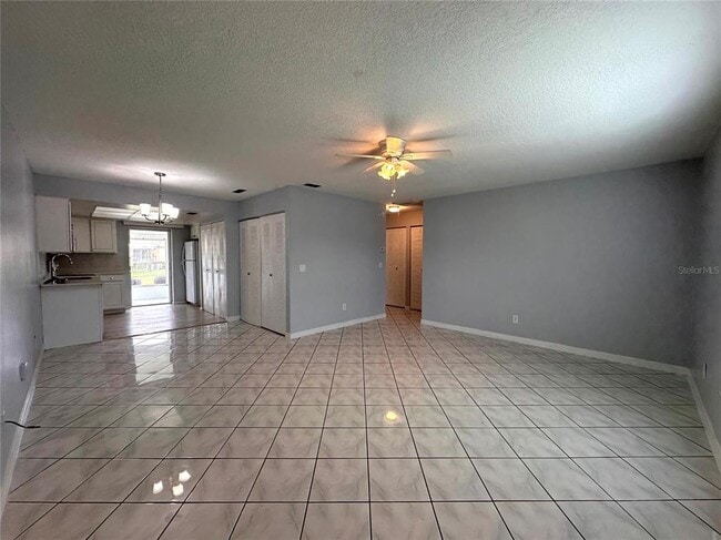 Photo - 22 W Country Cove Way