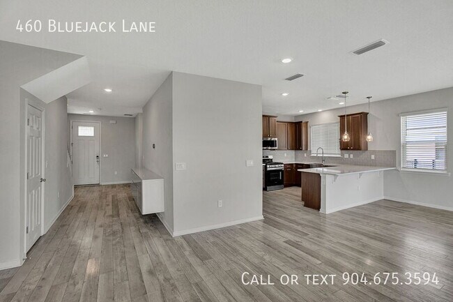 Photo - 460 Bluejack Ln
