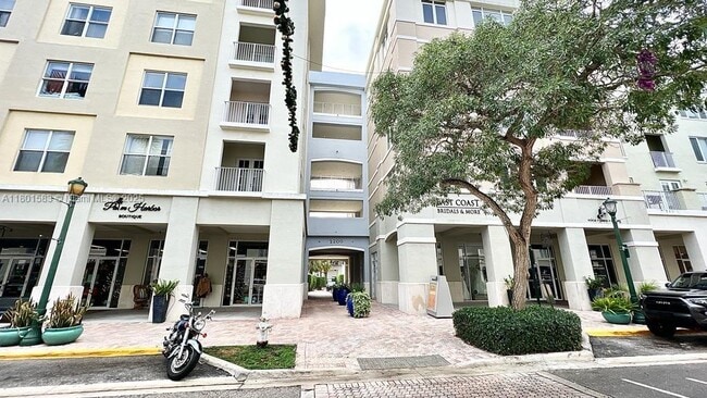 Photo - 1200 Town Center Dr Unidad 317 Rental