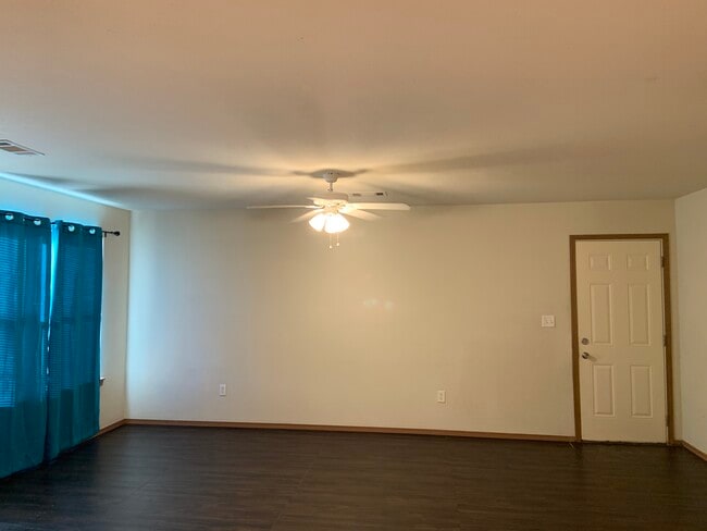 Photo - 309 E Marietta Ct