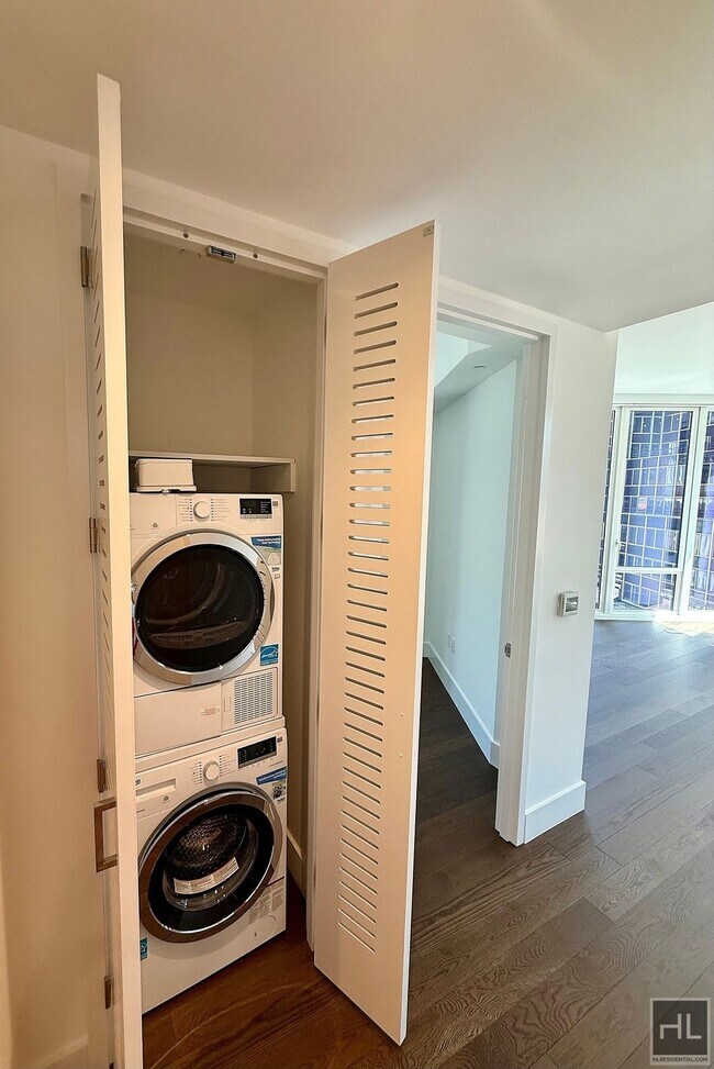 Photo - East 44th Street Unit 35E