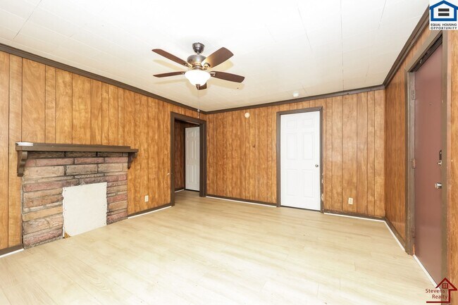 Photo - 1002 33rd Ave N