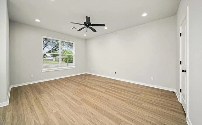 Photo - 2404 S 4th St