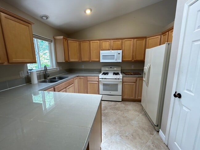 Photo - 3 Bedroom Home in SW Bend Just Minutes From the Old Mill