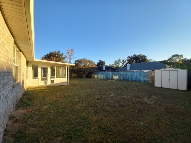 Photo - Large 3/2 Family Home that is Conveniently located off Blue Angel PKWY