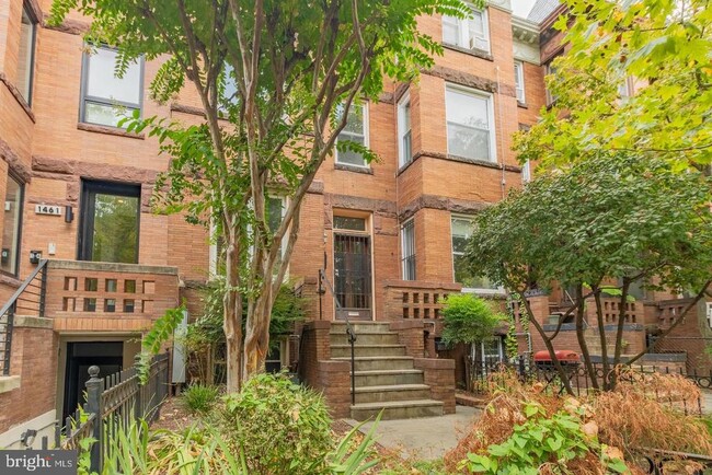 1459 Chapin St NW