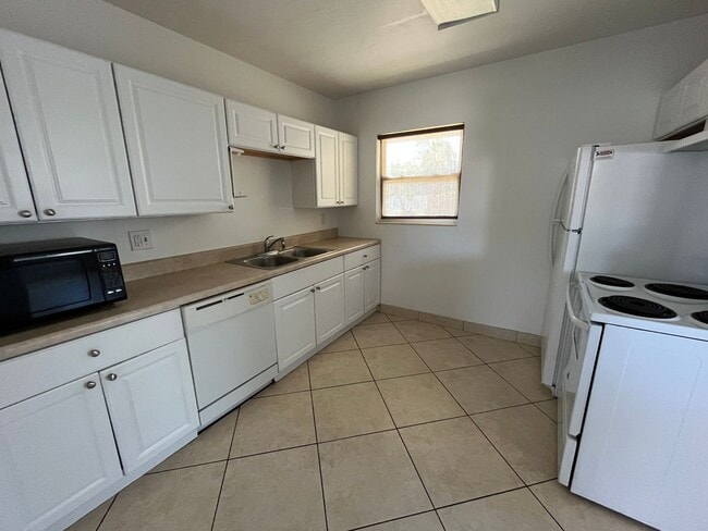 Photo - 2154 Inner Cass Cir
