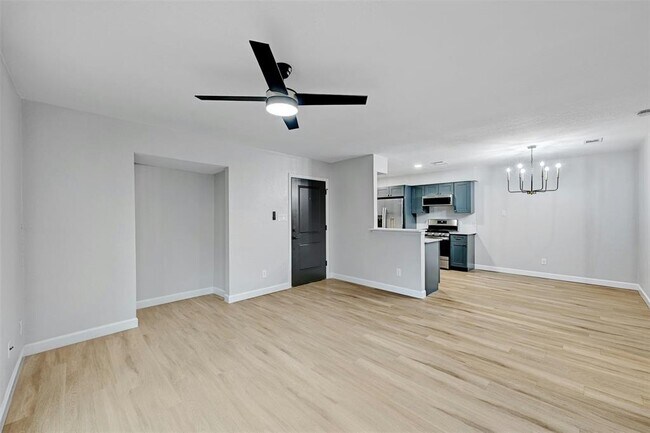 Photo - 9803 Aberdeen Way
