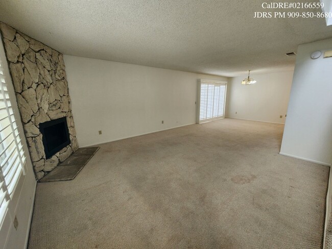 124 E Colorado Blvd