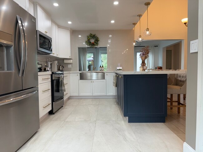 Photo - 14415 SW 142nd Ct