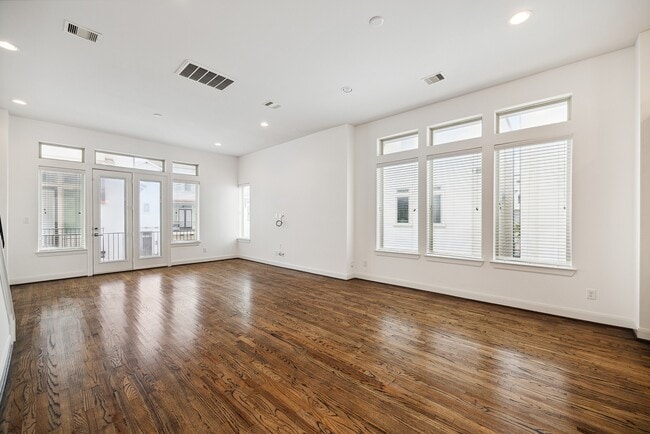 Photo - 1259 Bonner St