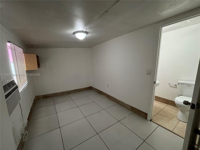 Photo - 633 NW 15th Ave Unit 2