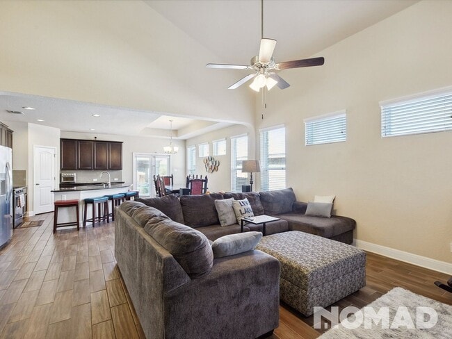 Photo - 6044 Akin Song