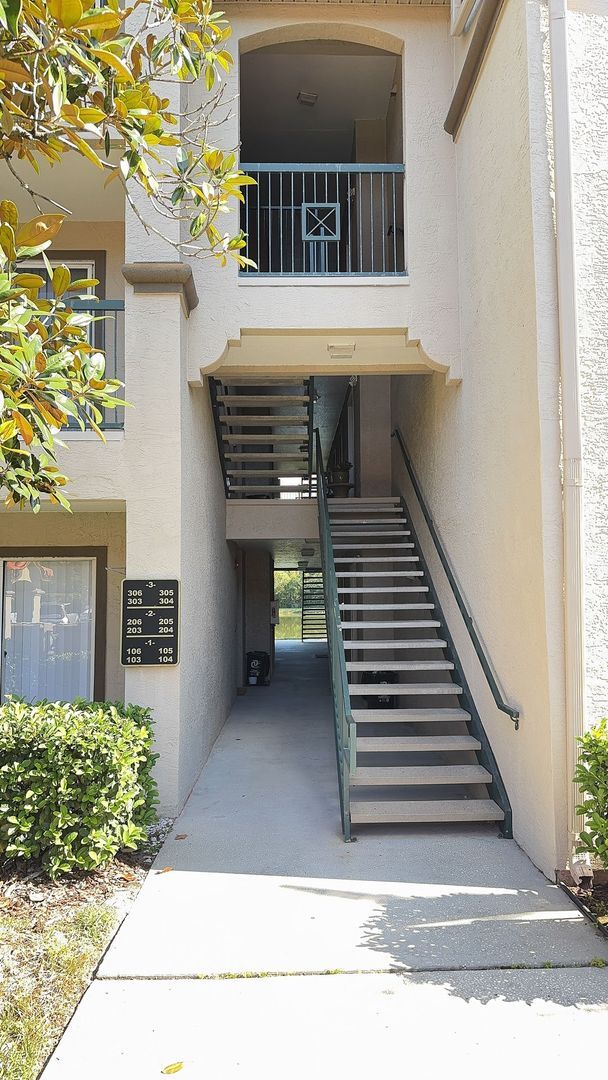 Photo - Beautiful 1 bedroom condo for rent in Lake...