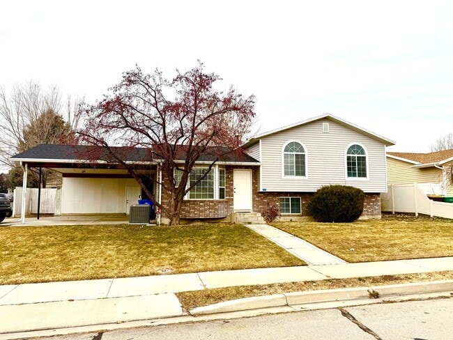 Building Photo - Beautiful Home in Excellent Lehi Location!