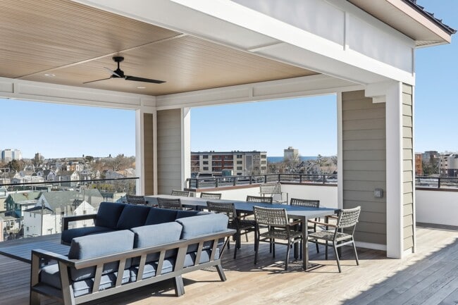 Photo - The Willow at Long Branch