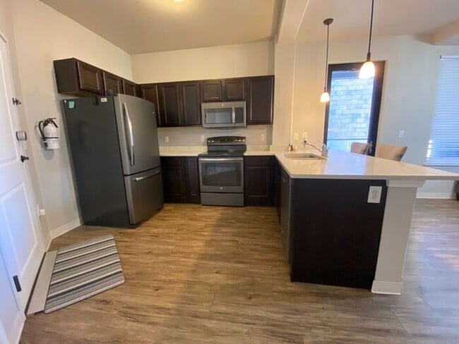 Photo - $1,500 | 1 Bedroom, 1 Bathroom Condo | No ...