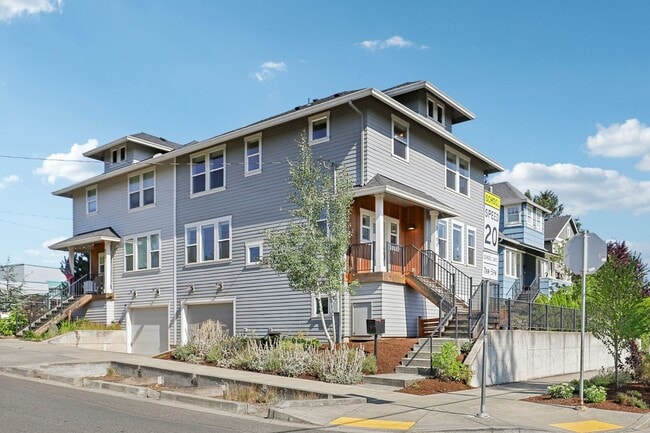 Photo - DESIRABLE CRESTON-KENILWORTH / CORNER LOT, LUXURY 4 BEDROOM, TWO EN-SUITES W/FULL BATHS