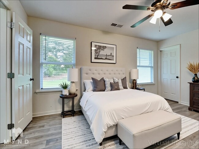 Photo - 424 Valerie Cir