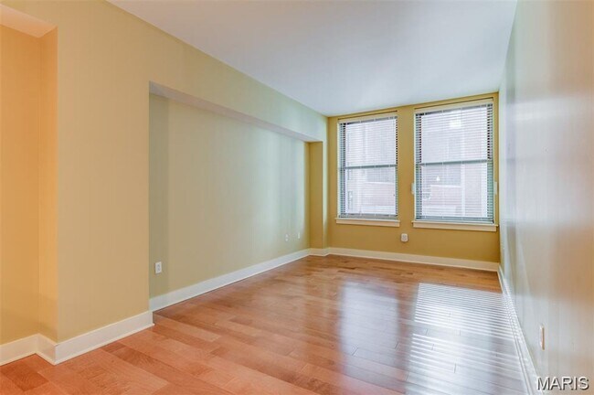 Photo - 314 N Broadway
