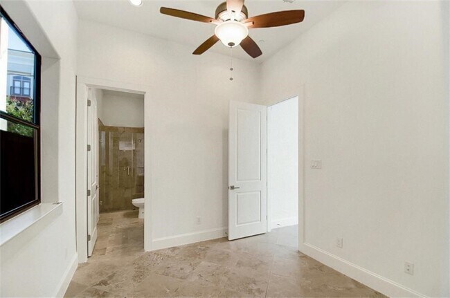 Photo - 1120 Columbus St