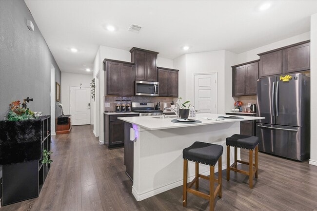 Photo - 1653 Albatross Rd